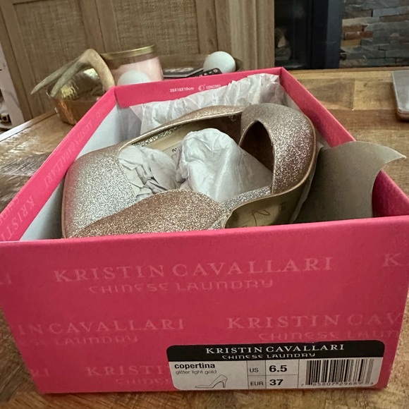 Chinese Laundry- Kristin Cavallari light gold glitter pumps - Picture 3 of 5
